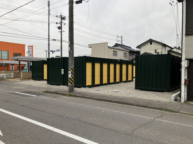 スペースプラス スペースプラス関弥生町 通路